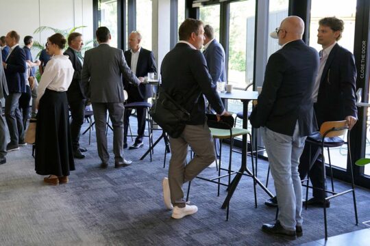 Intensiver Austausch und persönliches Networking bestimmten das Rahmenprogramm der Equity Lounge in den Räumlichkeiten von ventopay in Hagenberg. © ventopay gmbh