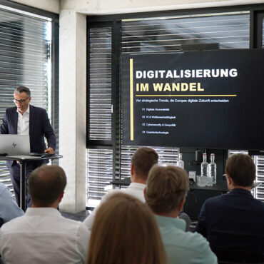Strategische Einblicke in Europas digitalen Wandel: Jochen Borenich (jbx Tech) zeigte in seinem Vortrag „Digitalisierung im Wandel“ vier zentrale Trends, die die digitale Zukunft Europas prägen werden. © ventopay gmbh